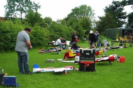 Pits at mid morning Pits at mid morning